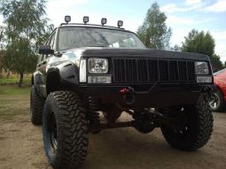 Передній бампер для Cherokee XJ (1984-2001) без кенгурятніка