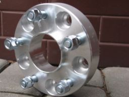 Ступичные проставки алюминиевые 6x114,3 (12х1,25) 30 мм DIA 66.1 с центрирующим кольцом