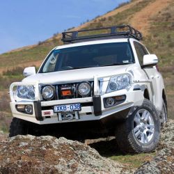 Передний бампер Toyota Land Cruiser Prado 150 09-13 с парктрониками 3421770