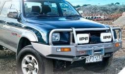 Передній бампер для Mitsubishi L200 02-05 INC SRS 3446060
