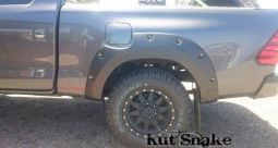Расширители колесных арок 7,5 см Standard KUT SNAKE для Toyota HiLux 2015 