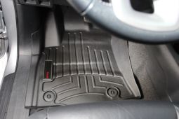 Коврики резиновые WeatherTech для Toyota Hilux 2015+ передние черные 448771