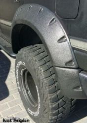 Розширювачі колісних арок 9,5 см KUT SNAKE для Toyota Land Cruiser 80 Monster (фендери)