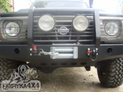 Бампер передний с кенгурятником для Nissan Patrol Y60 1989-1997 (без отверстий для оптики)