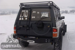 Задній бампер для Nissan Patrol Y60 з монтажною плитою під лебідку