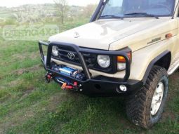 Передній бампер для TOYOTA LAND CRUISER HZJ 71 (1999-2007) з кенгурятником і плитою під лебідку