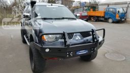Передній бампер для Mitsubishi L200 (2006-) з плитою під лебідку і кенгурятником