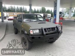 Передній бампер з монтажною плитою під лебідку і кенгурятником NISSAN NAVARA D22 (1997-2000 рр)