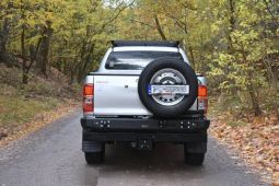 Задний бампер с возможностью монтажа крепления колеса и канистры для Toyota Hilux 2005-2011