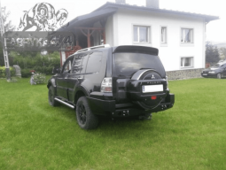 Задній бампер для Pajero IV (з 2006-2015)