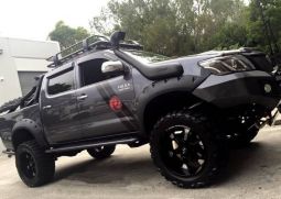 Розширювачі колісних арок 9,5 см Monster KUT SNAKE для Toyota HiLux (2012-2015)