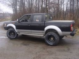 Задний бампер для Nissan Navara D22(2001-2004)