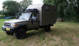 Расширители колесных арок 5 см KUT SNAKE для Toyota Land Cruiser 79