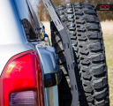 Тримач запасного колеса Nissan Patrol Y61